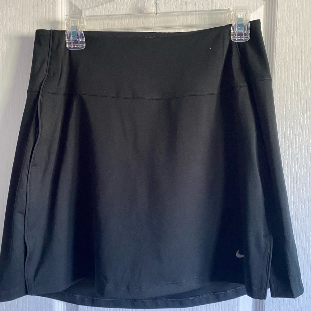 Women's Nike Dri-Fit UV Victory 17 Inch Skort